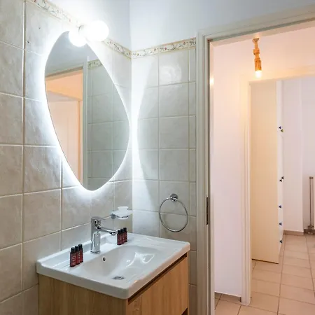 Valeli Maisonette - 3br & Parking In The Center Náoussa