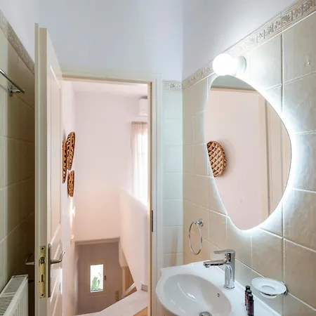 Valeli Maisonette - 3br & Parking In The Center Hébergement de vacances *